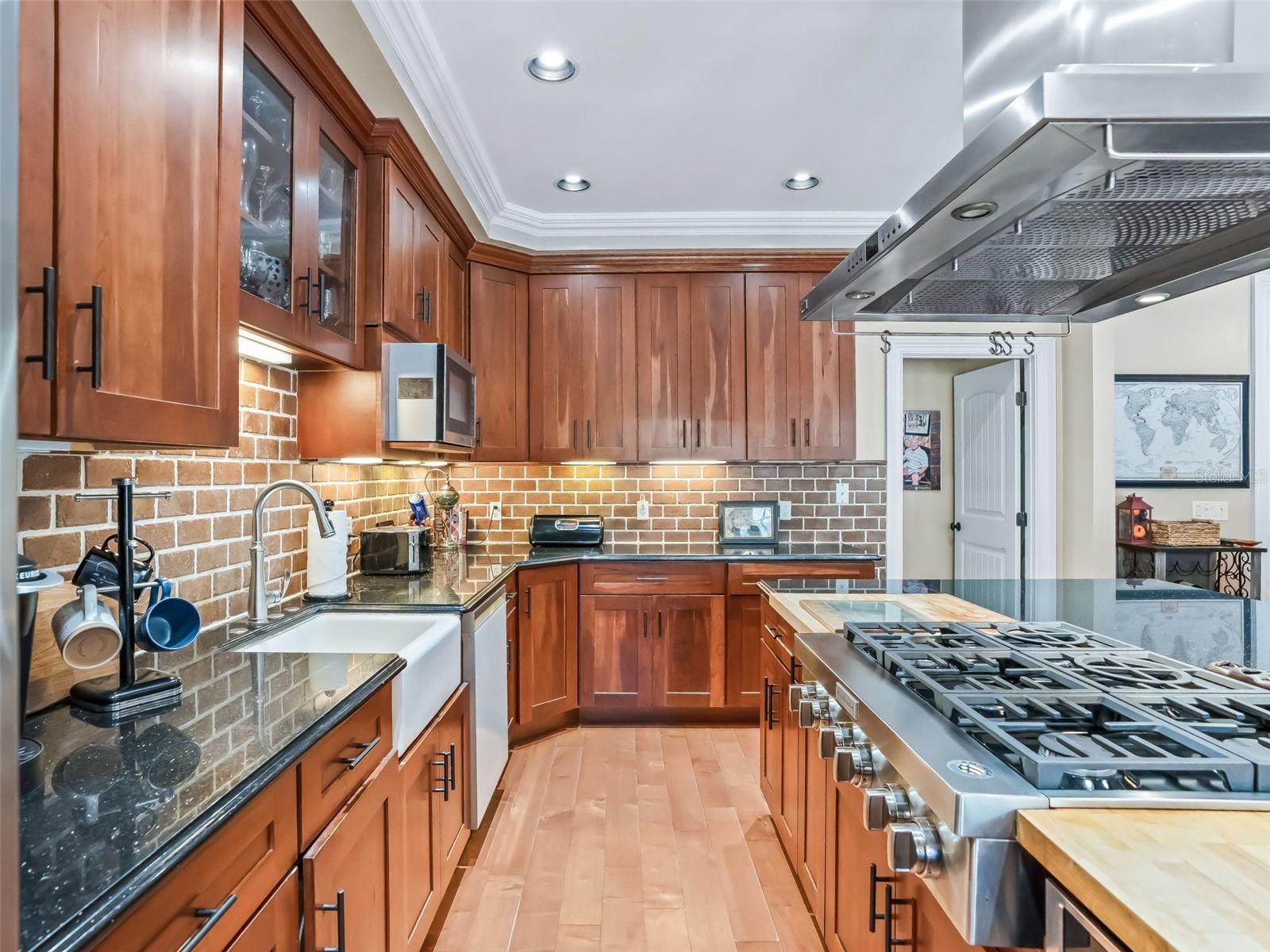 WILLOW BROOK - Residential