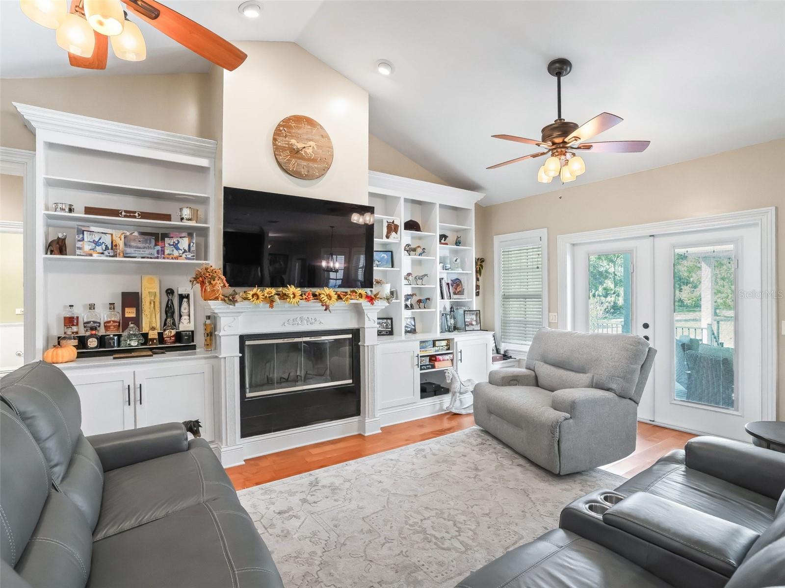 WILLOW BROOK - Residential