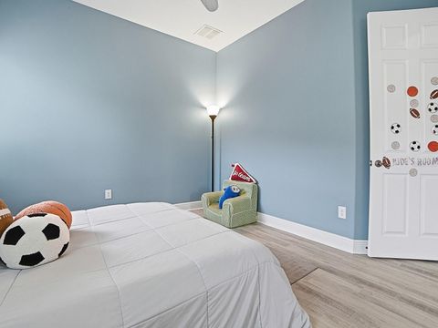 Tiny photo for 38701 Oak Place Court, Lady Lake, FL 32159 (MLS # G5108689)