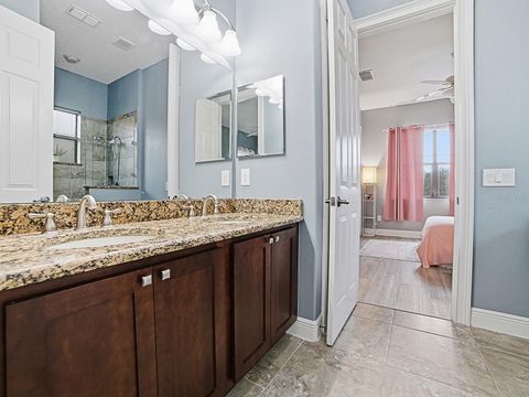 Tiny photo for 38701 Oak Place Court, Lady Lake, FL 32159 (MLS # G5108689)
