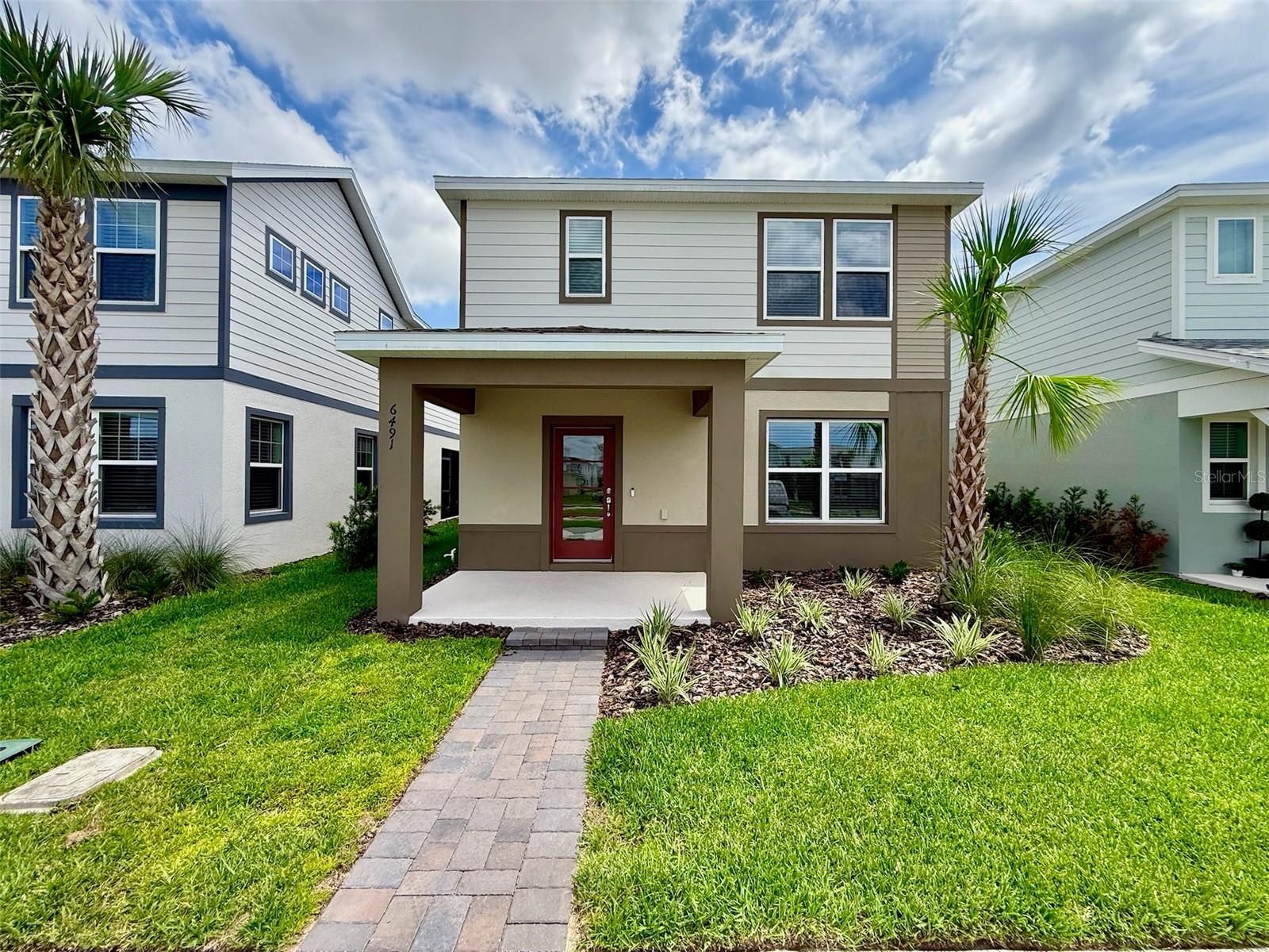 Two-story house with 3 bedrooms and 2.5 bathrooms. Includes a two-car detached garage and a covered patio. Features a modern kitchen with quartz countertops and stainless steel appliances. Cable TV and high-speed internet are included through the HOA’s bulk agreement. Tenant pays only for any upgrades to the plan. --- Association approval not required. --- Community pool will be built for 2026 --- No short-term lease or Airbnb allowed (12-month lease only). --- Renters insurance required. --- Utilities are not included. Tenant is responsible for water, electricity, landscaping, and pest control. --- Small pets allowed with a $50 monthly non-refundable pet fee (per pet). --- Zoned for Hamlin Elementary, Hamlin Middle School, and Horizon High School.