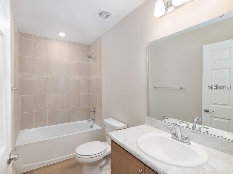 2315 NORTHUMBERLAND COURT