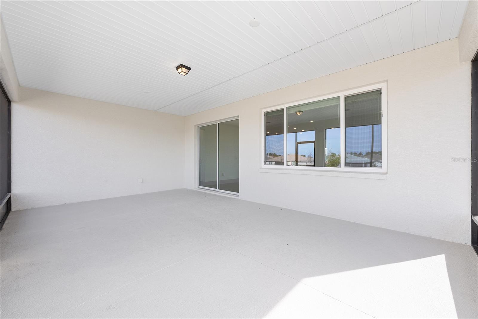 ON TOP OF THE WORLD - Residential