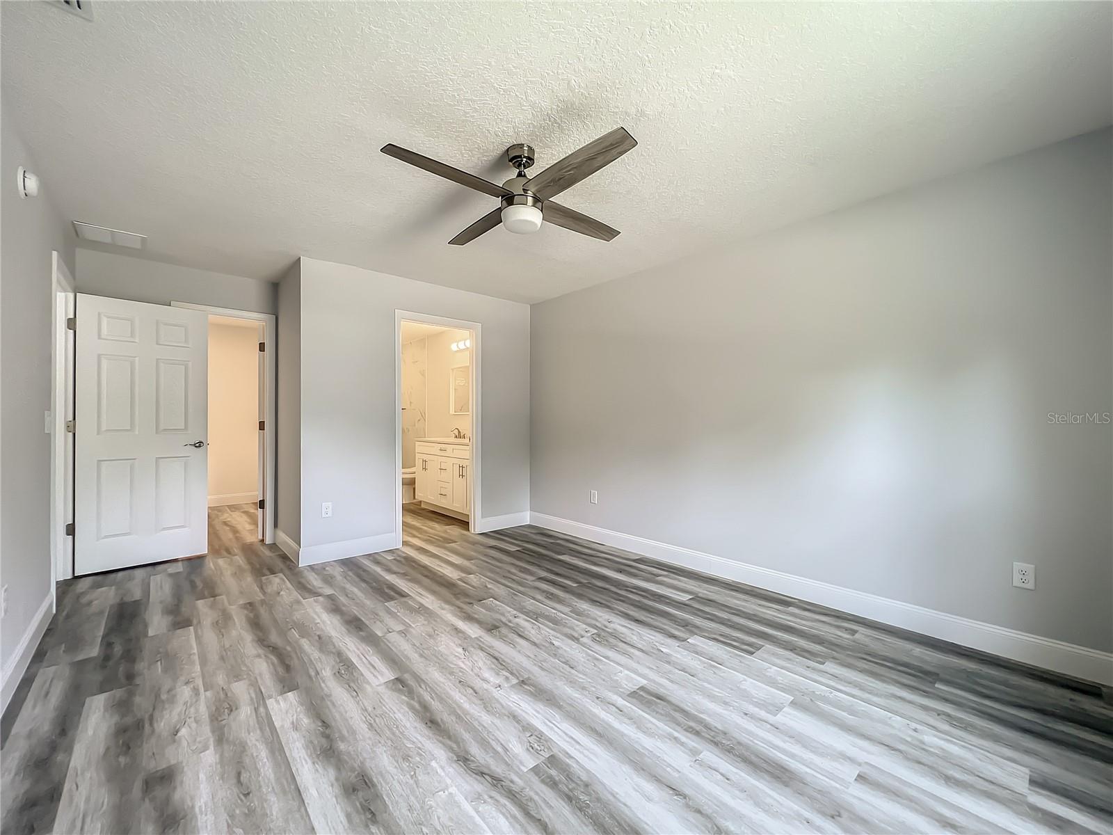 MARION OAKS UN 04 - Residential Lease