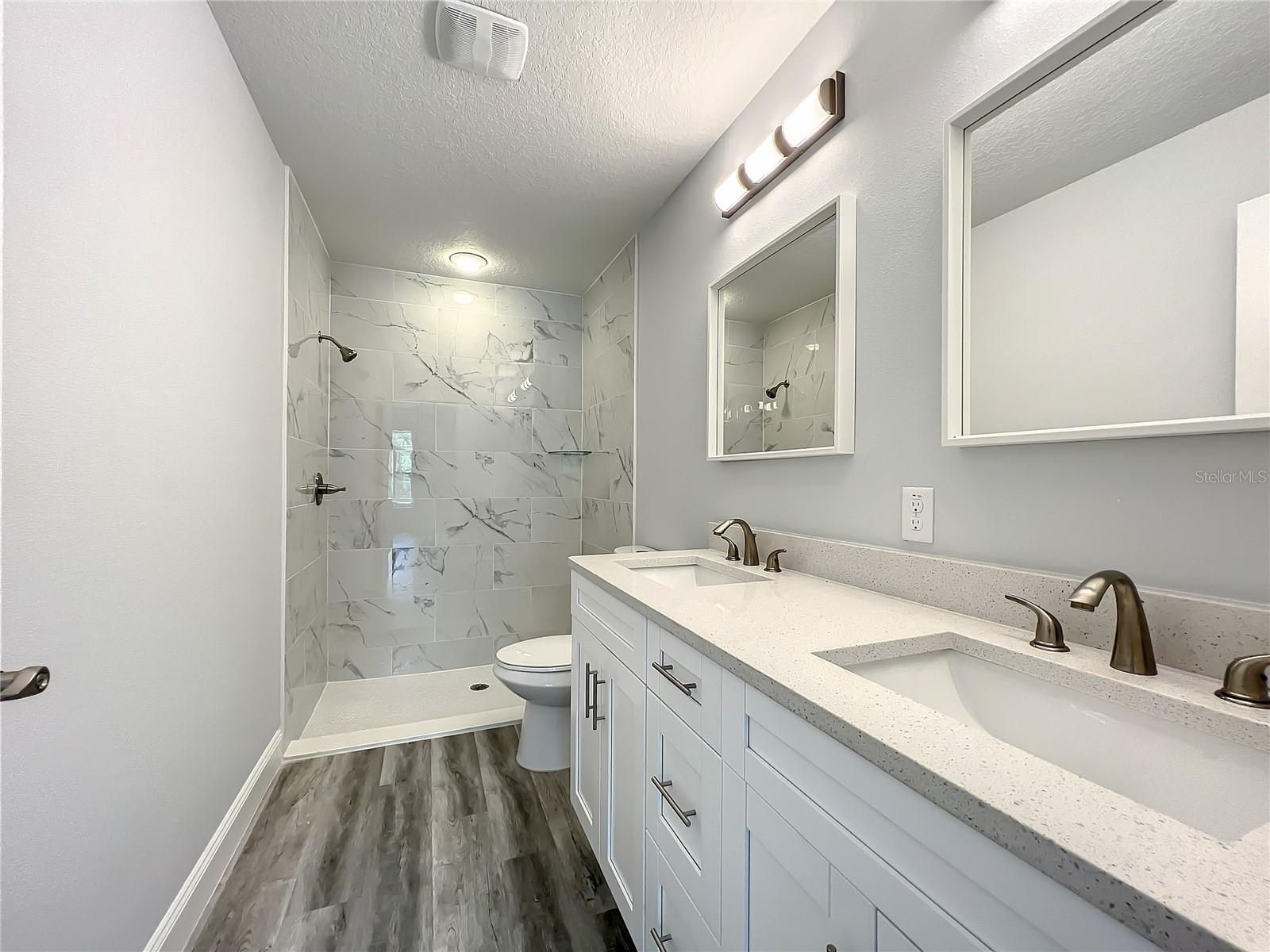 MARION OAKS UN 04 - Residential Lease