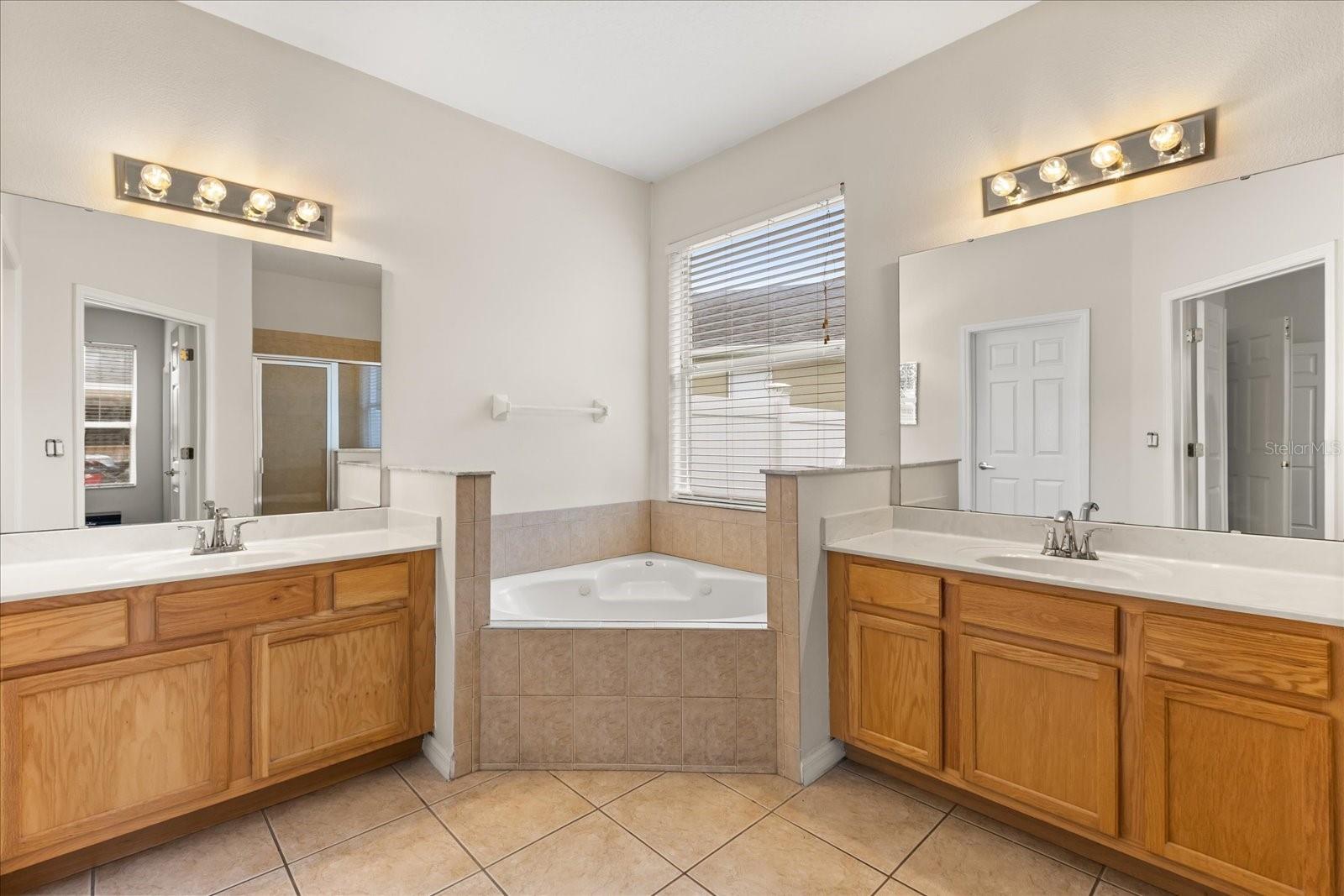 FOREST TRLS J & N - Residential