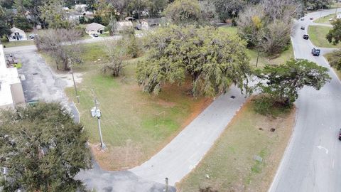 Tiny photo for 5810 SE Abshier Boulevard, Belleview, FL 34420 (MLS # OM695671)