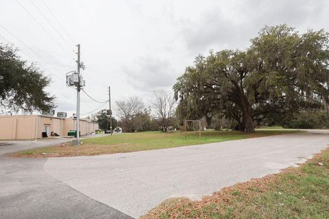 Tiny photo for 5810 SE Abshier Boulevard, Belleview, FL 34420 (MLS # OM695671)