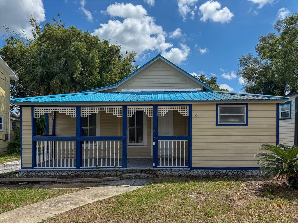 Photo of 19 N Mary Street, Eustis, FL 32726 (MLS # O6432366)