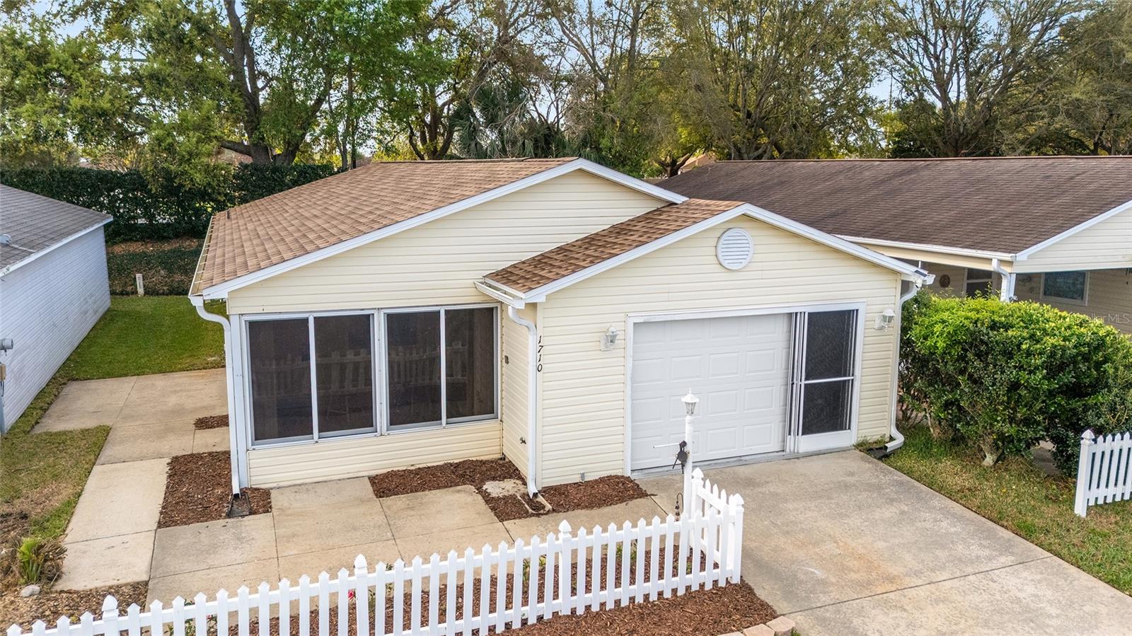 VILLAGES SUMTER VILLA DE LA VI - Residential