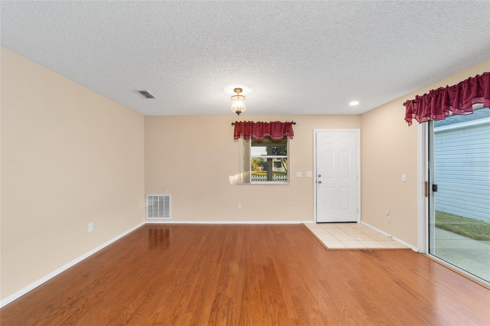 VILLAGES SUMTER VILLA DE LA VI - Residential