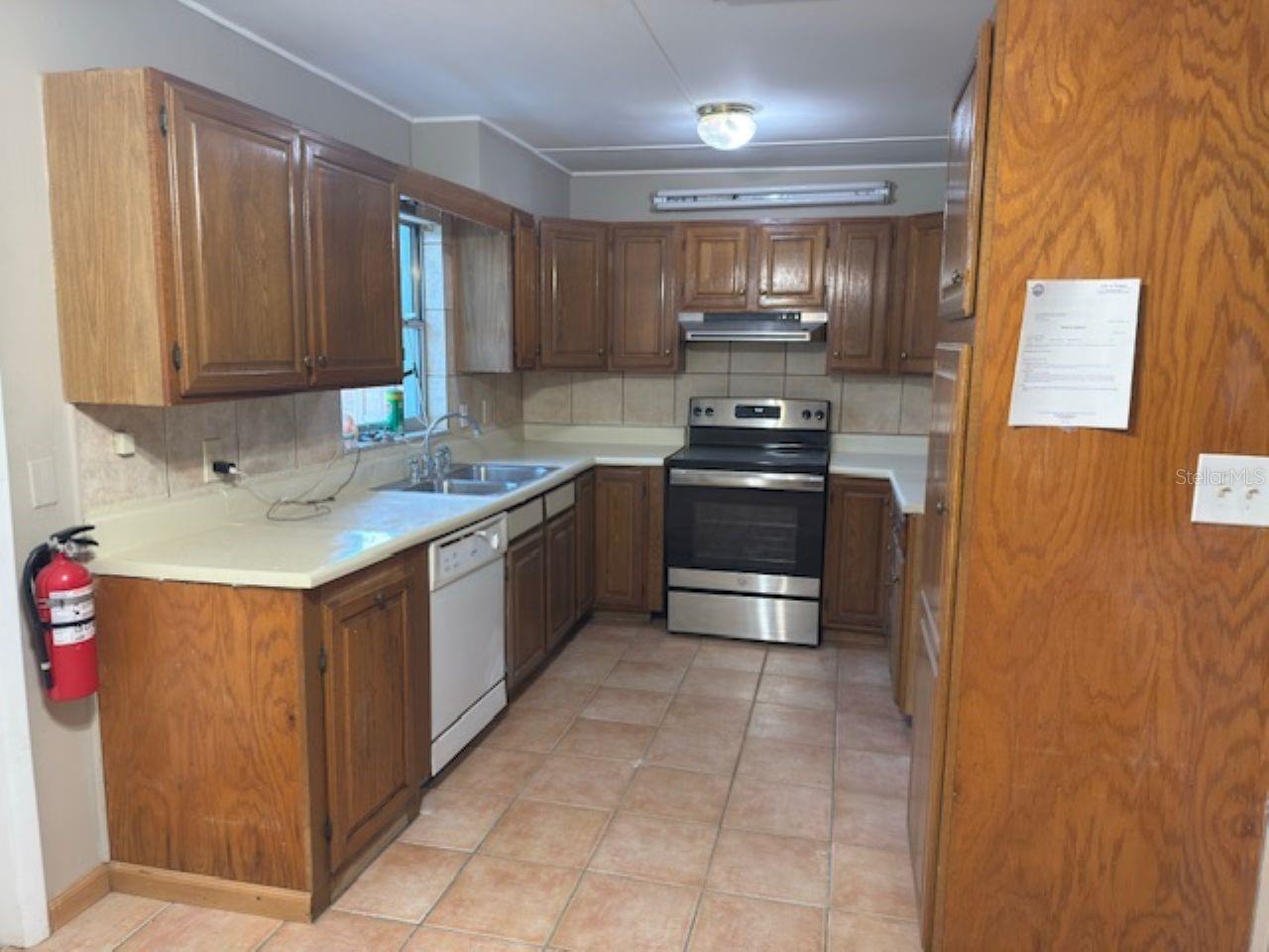 GANDY GARDENS 09 - Residential Lease