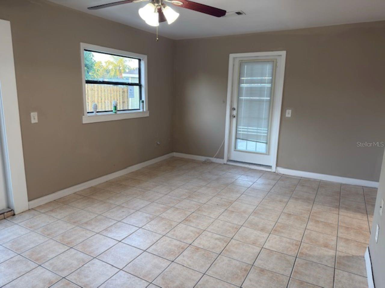 GANDY GARDENS 09 - Residential Lease