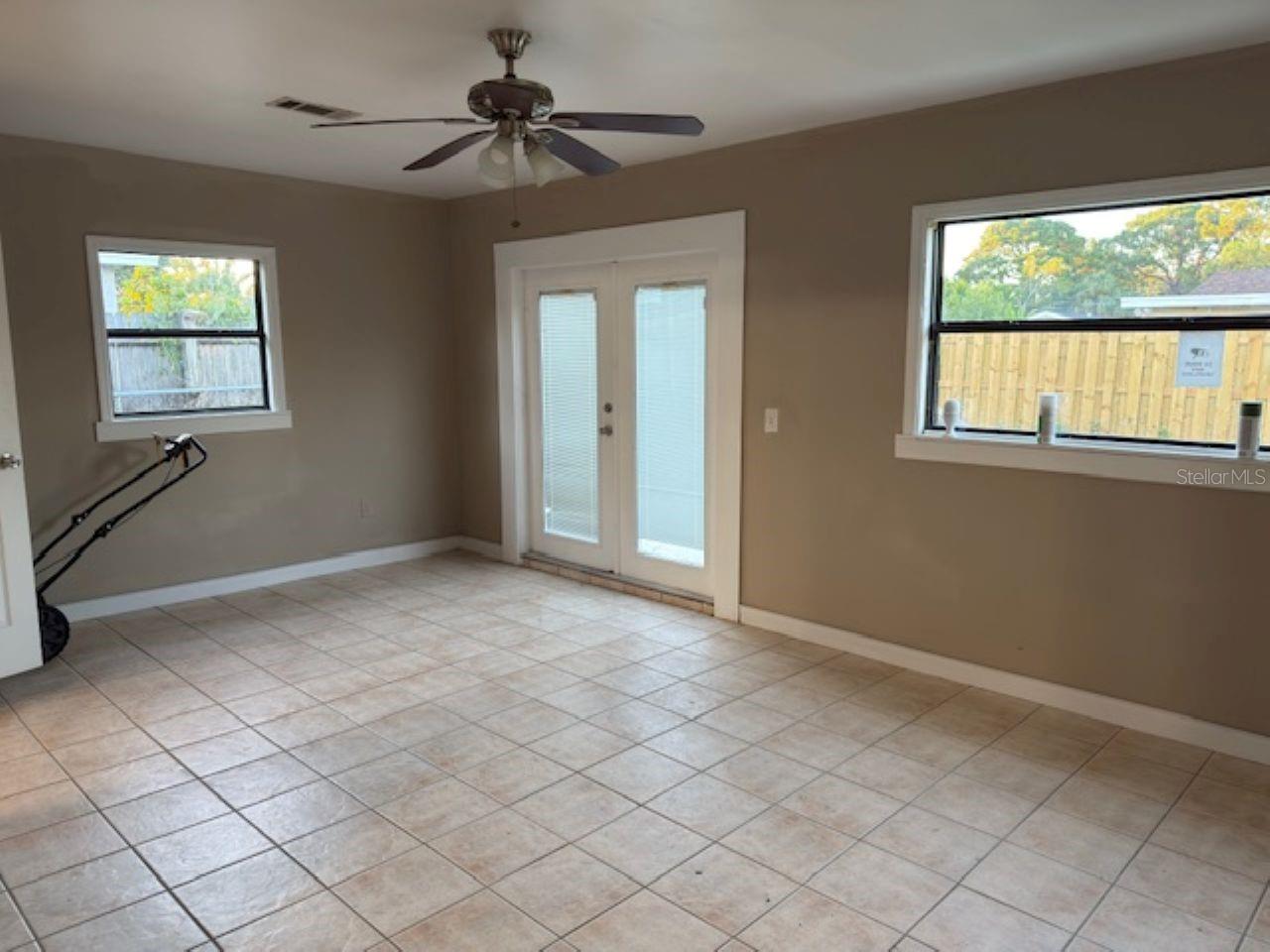 GANDY GARDENS 09 - Residential Lease