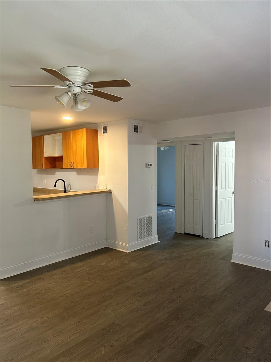 GLENDALE VILLAS - Residential Lease