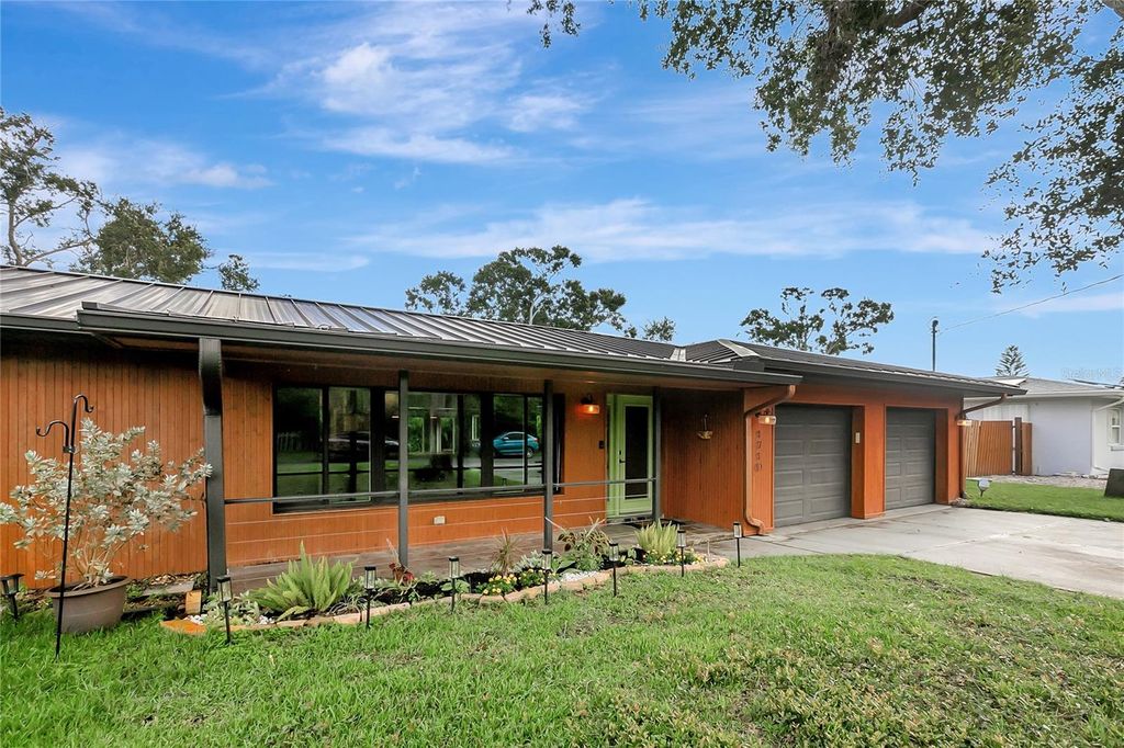 Photo of 1710 Brentwood Drive, Clearwater, FL 33756 (MLS # TB8403004)