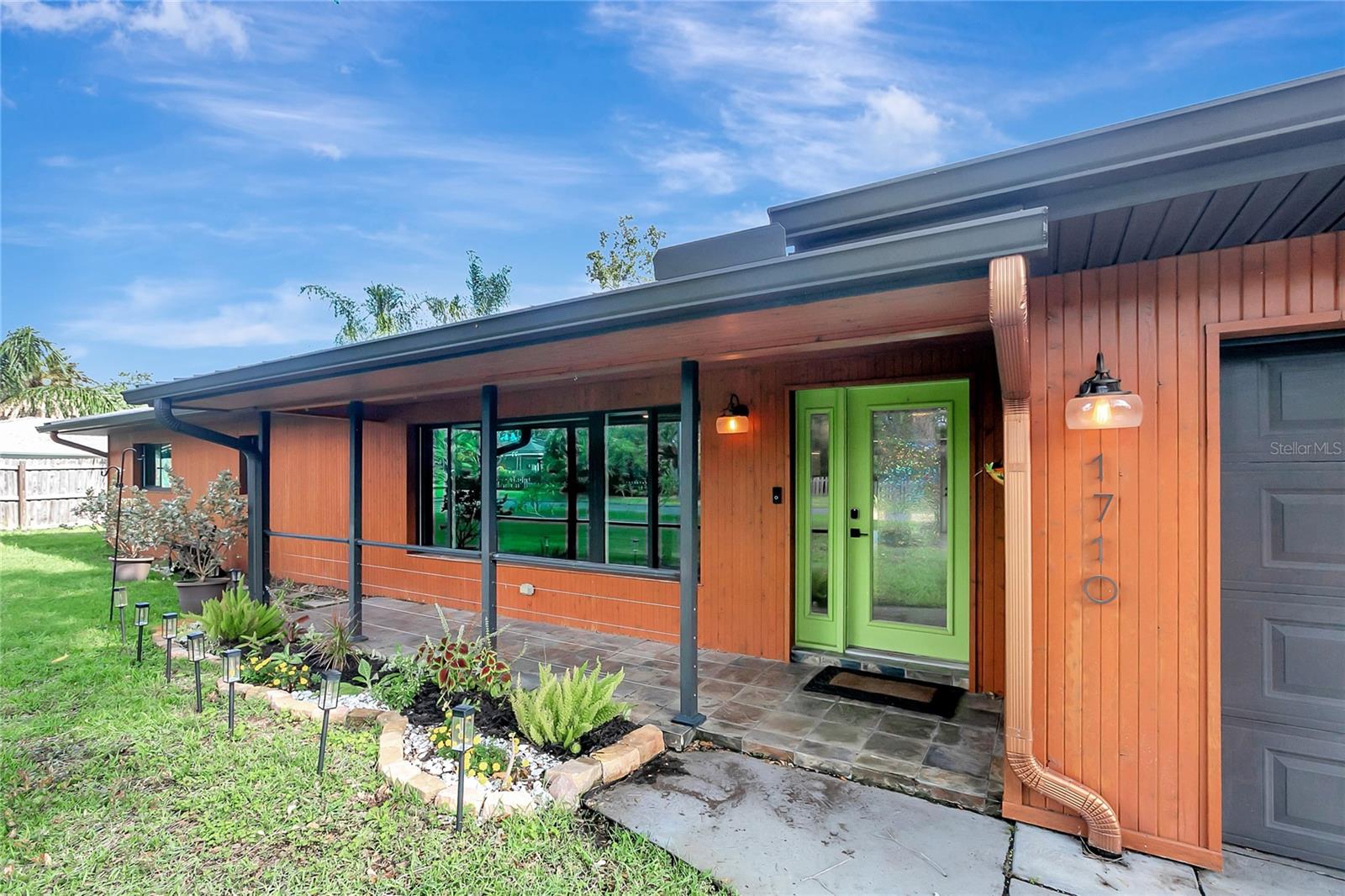 1710 BRENTWOOD DRIVE