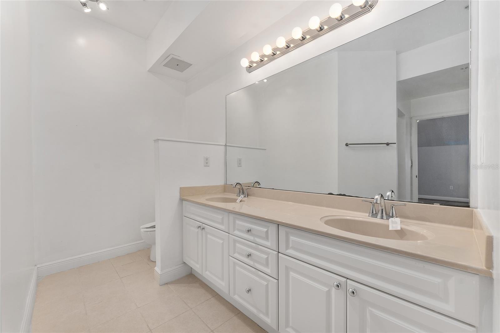 UNION STREET STATION - Residential