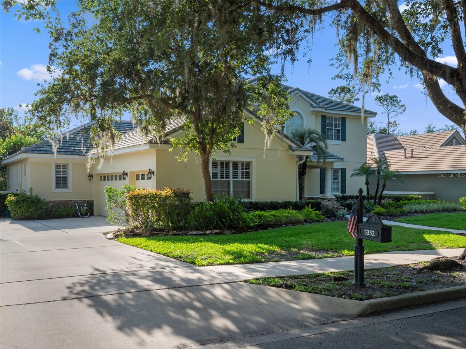ALAQUA LAKES - Residential