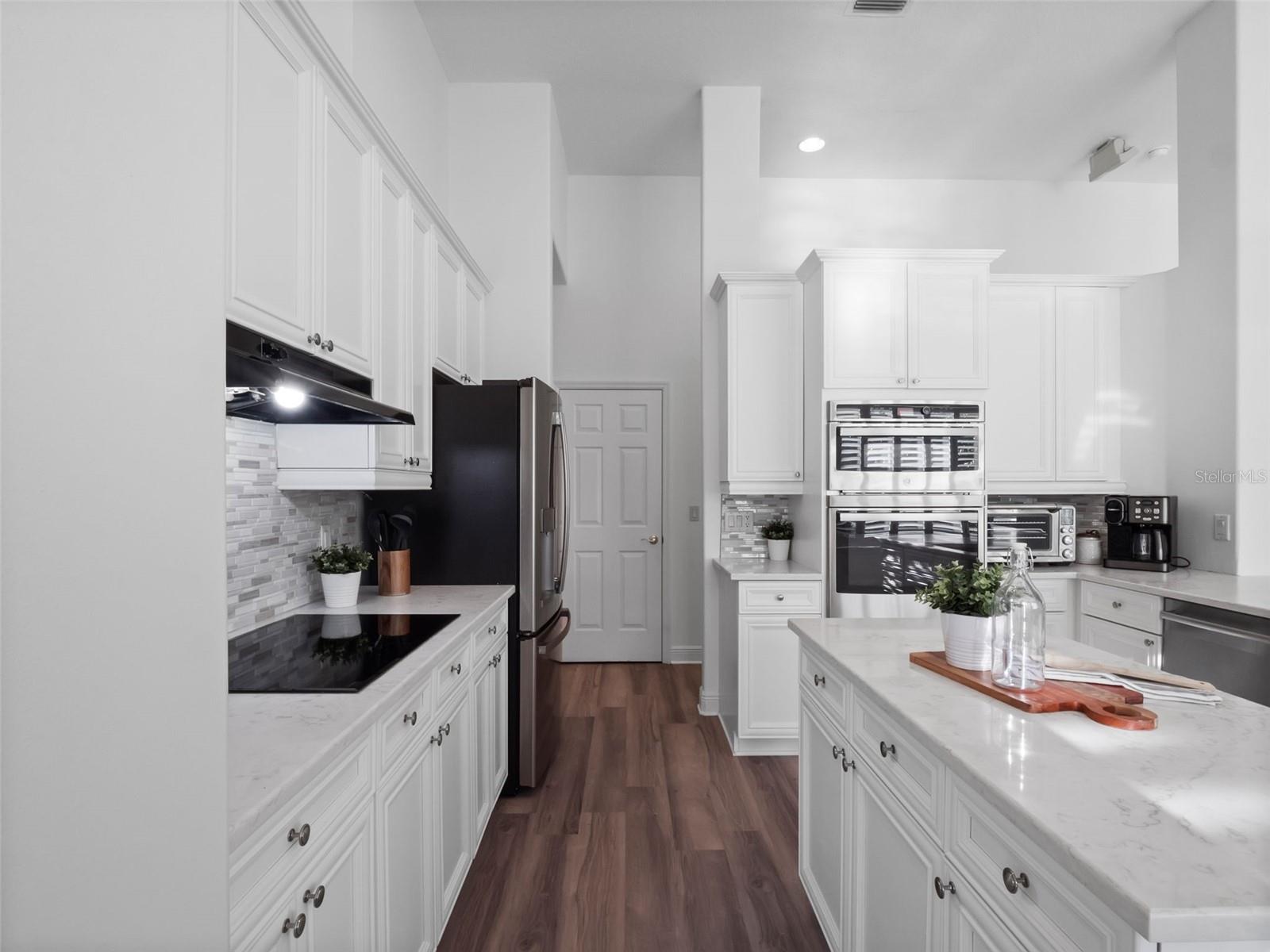 ALAQUA LAKES - Residential