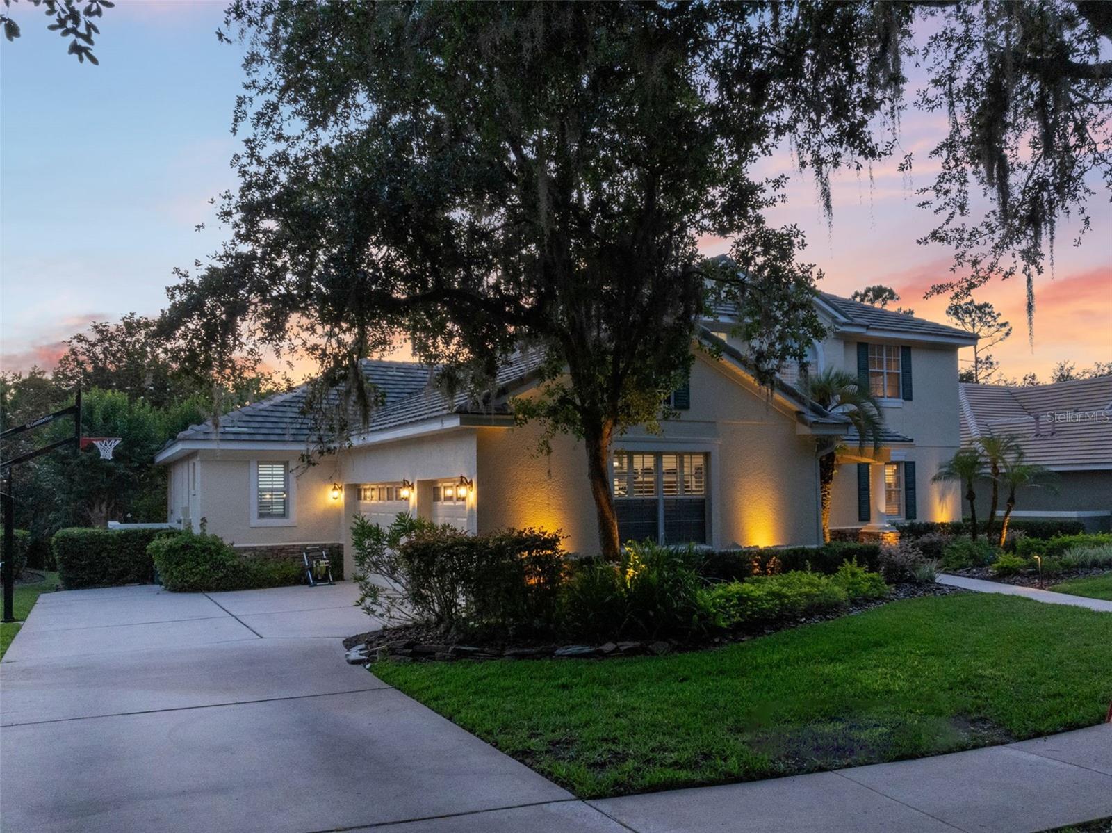 ALAQUA LAKES - Residential
