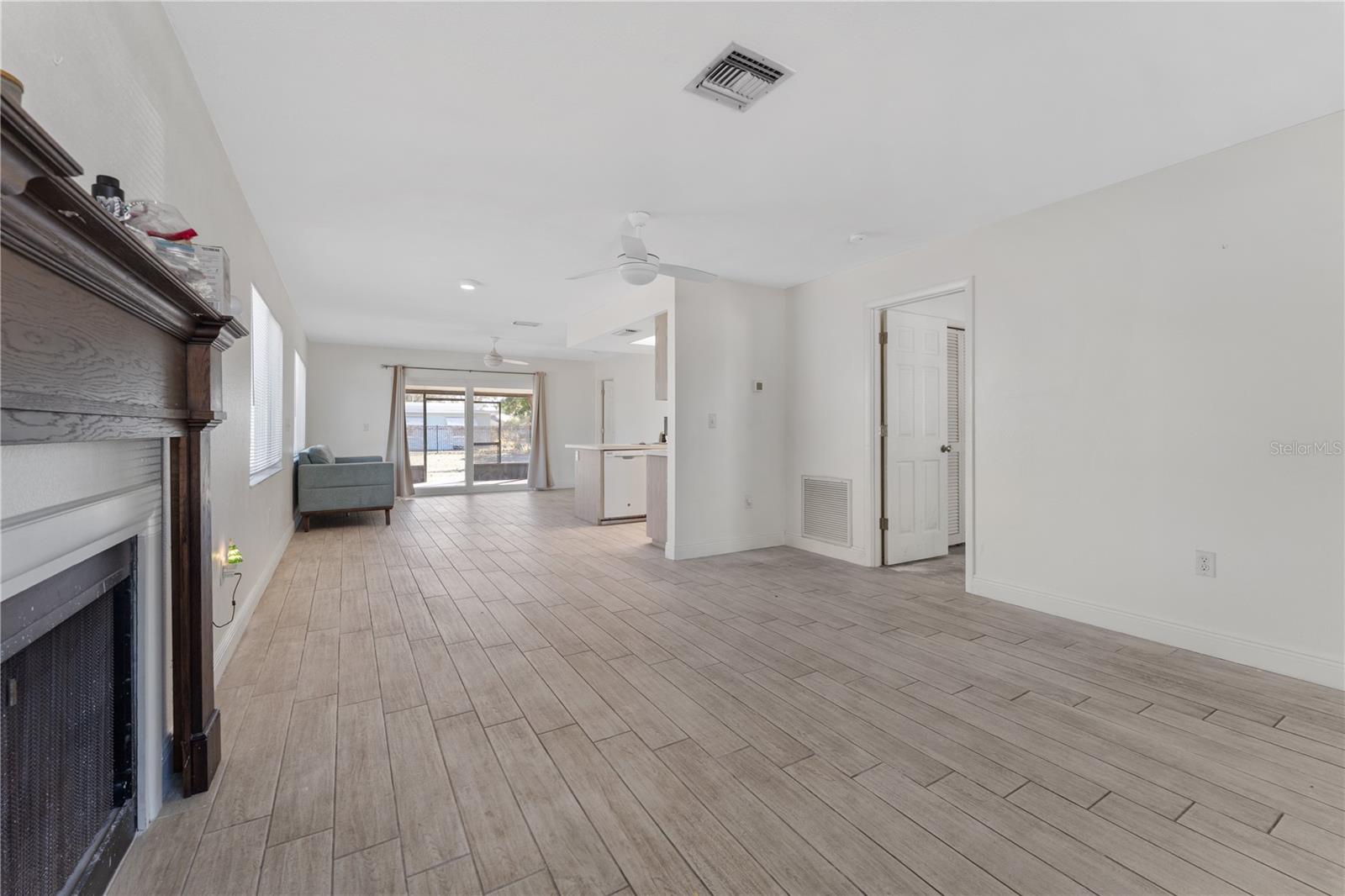 VENEZIA PARK SEC OF VENICE - Residential