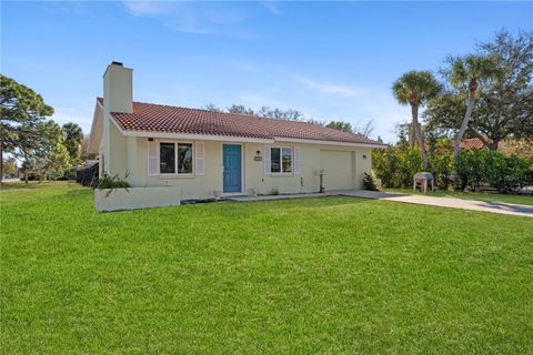 Photo of 401 Nassau Street S, Venice, FL 34285 (MLS # N6143131)
