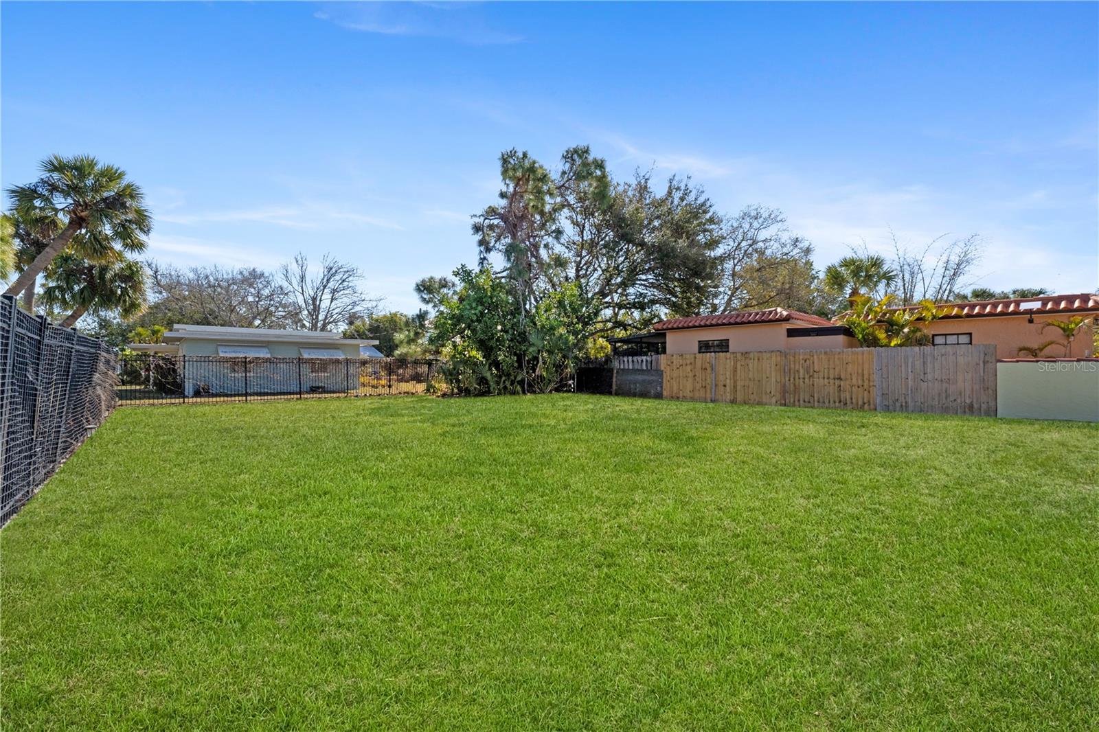 VENEZIA PARK SEC OF VENICE - Residential