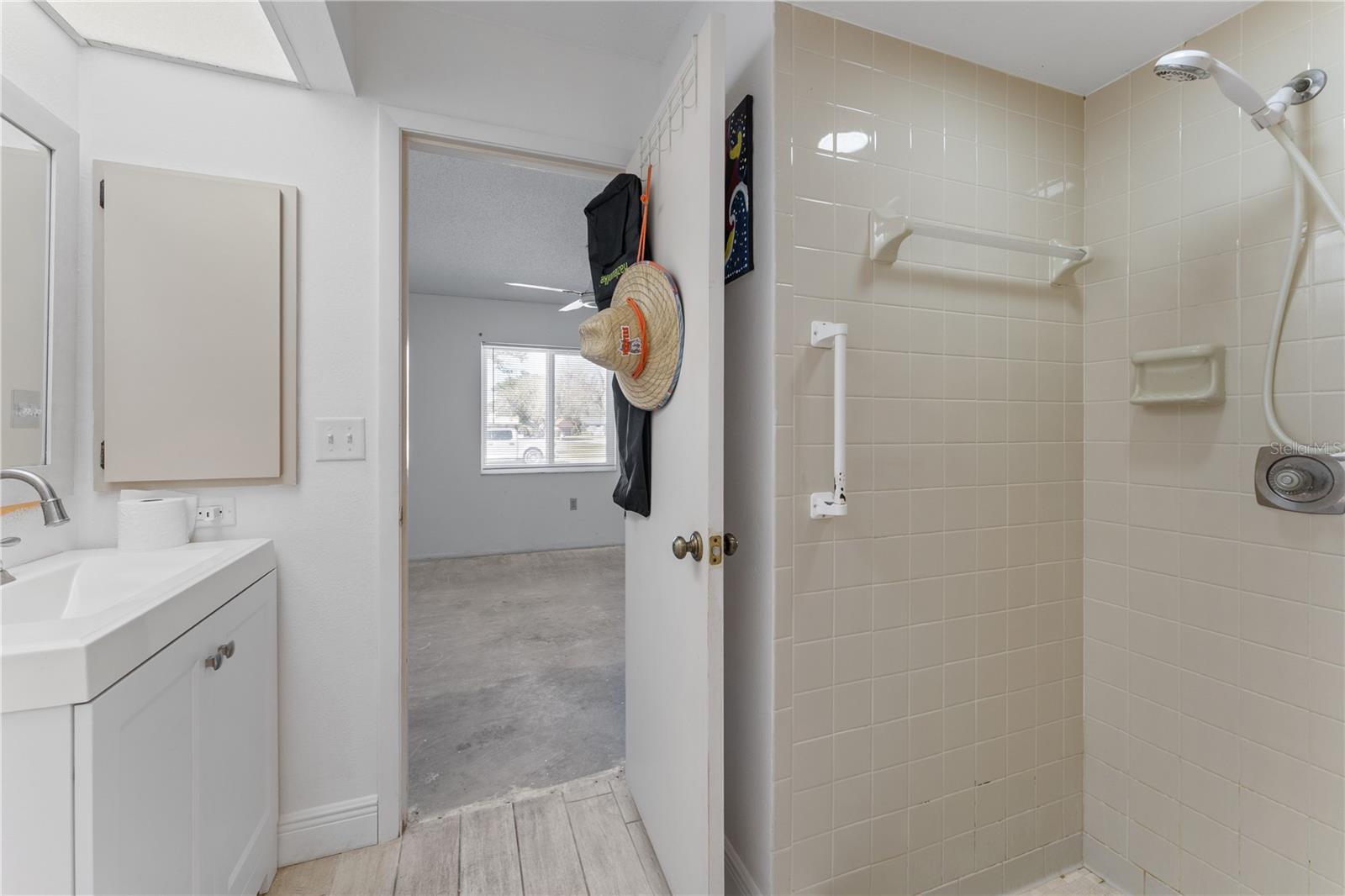 VENEZIA PARK SEC OF VENICE - Residential