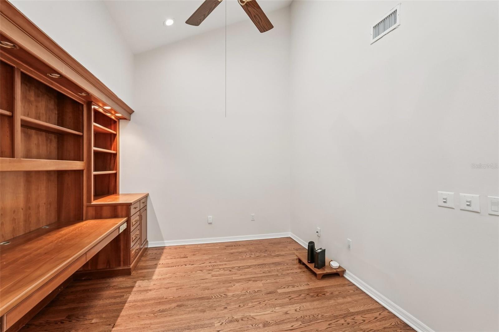 TIDY ISLAND PH II - Residential