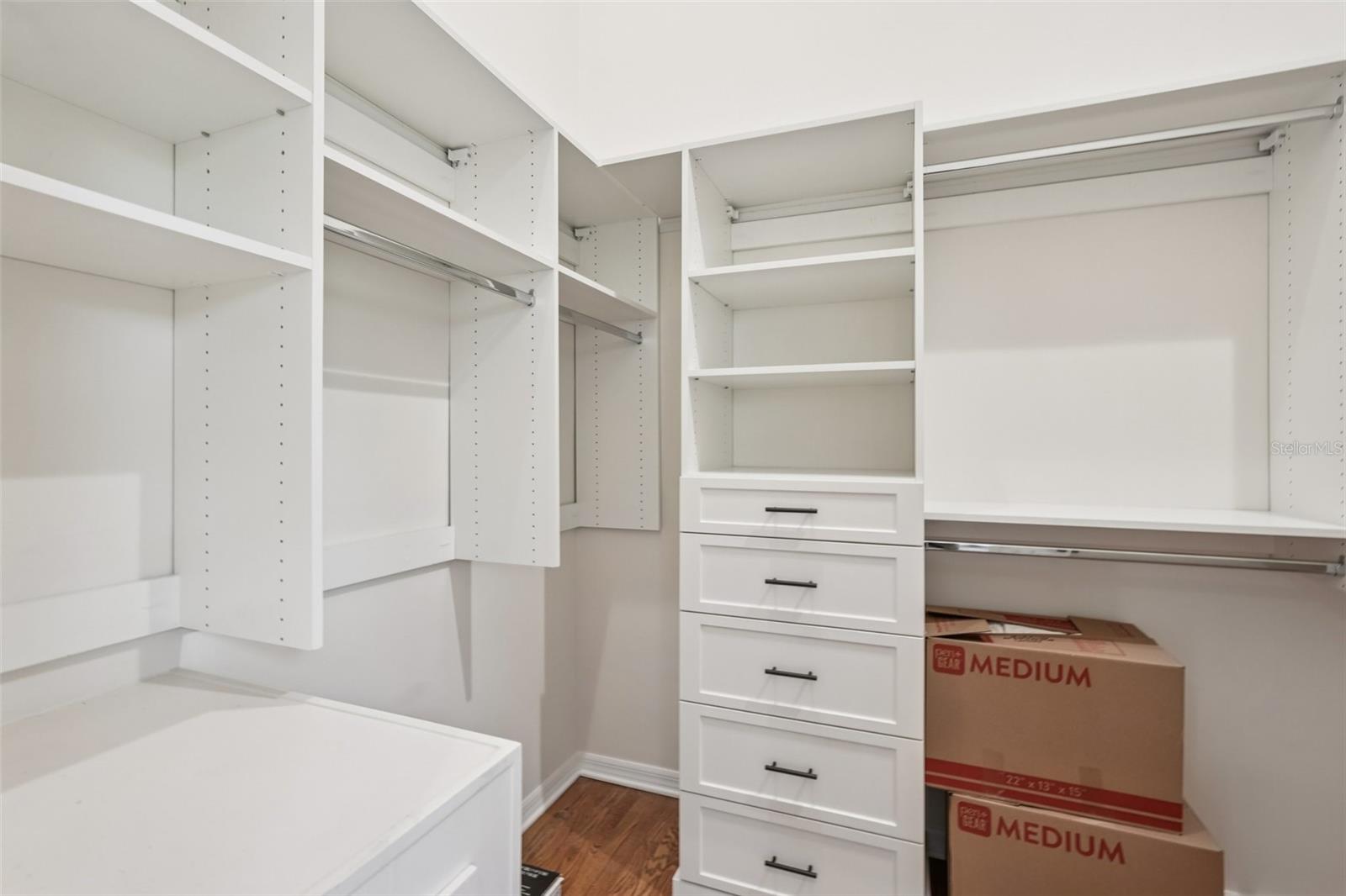 TIDY ISLAND PH II - Residential