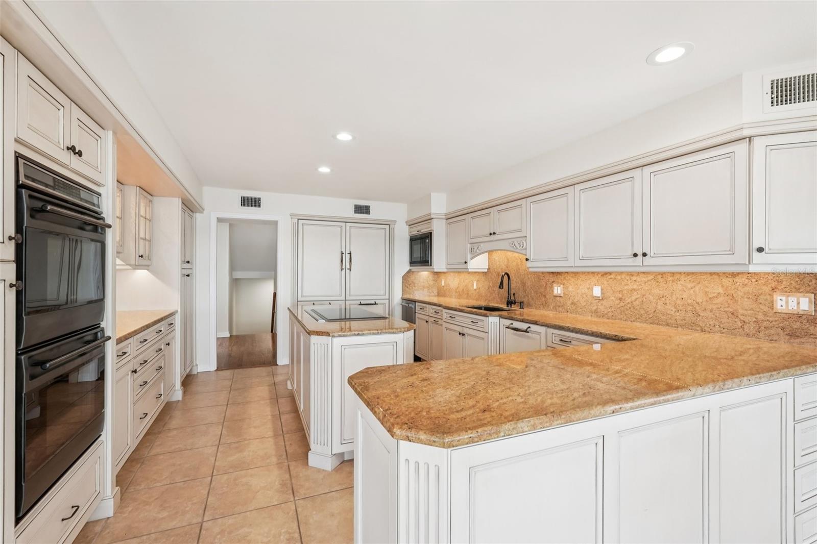 TIDY ISLAND PH II - Residential