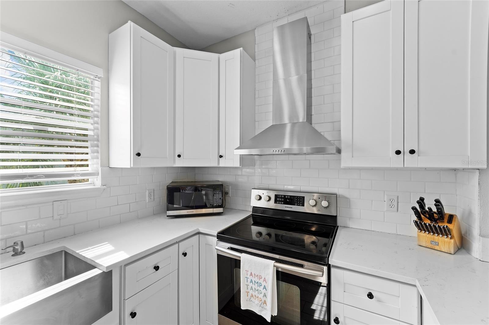 WESTSHORE TWNHMS - Residential