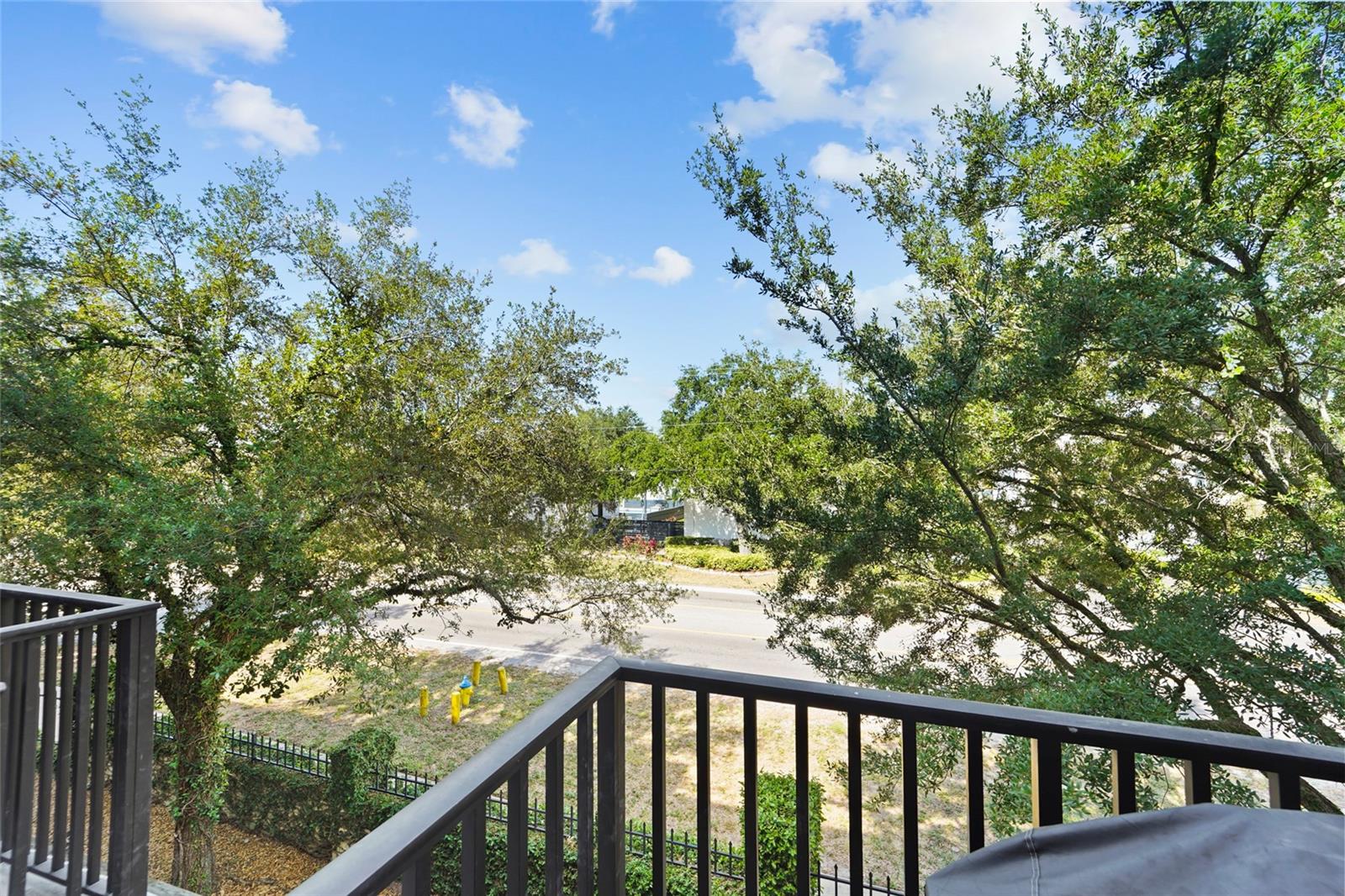 WESTSHORE TWNHMS - Residential