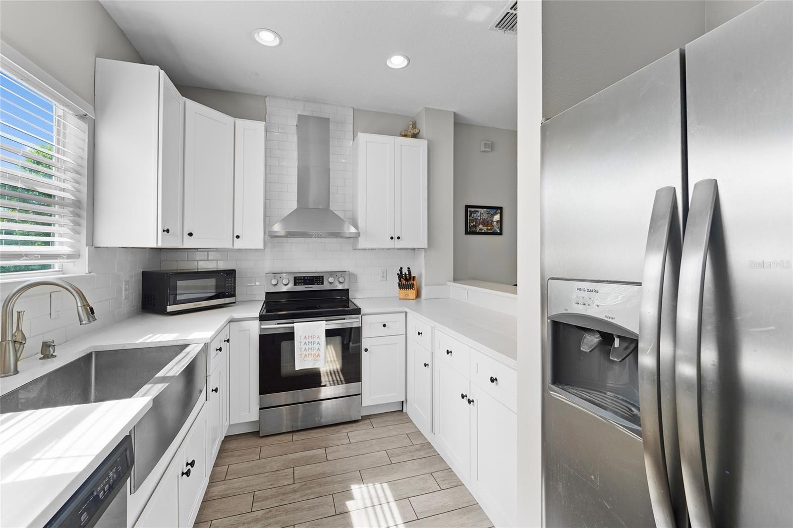 WESTSHORE TWNHMS - Residential