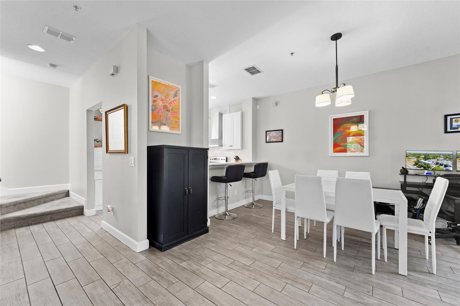 WESTSHORE TWNHMS - Residential