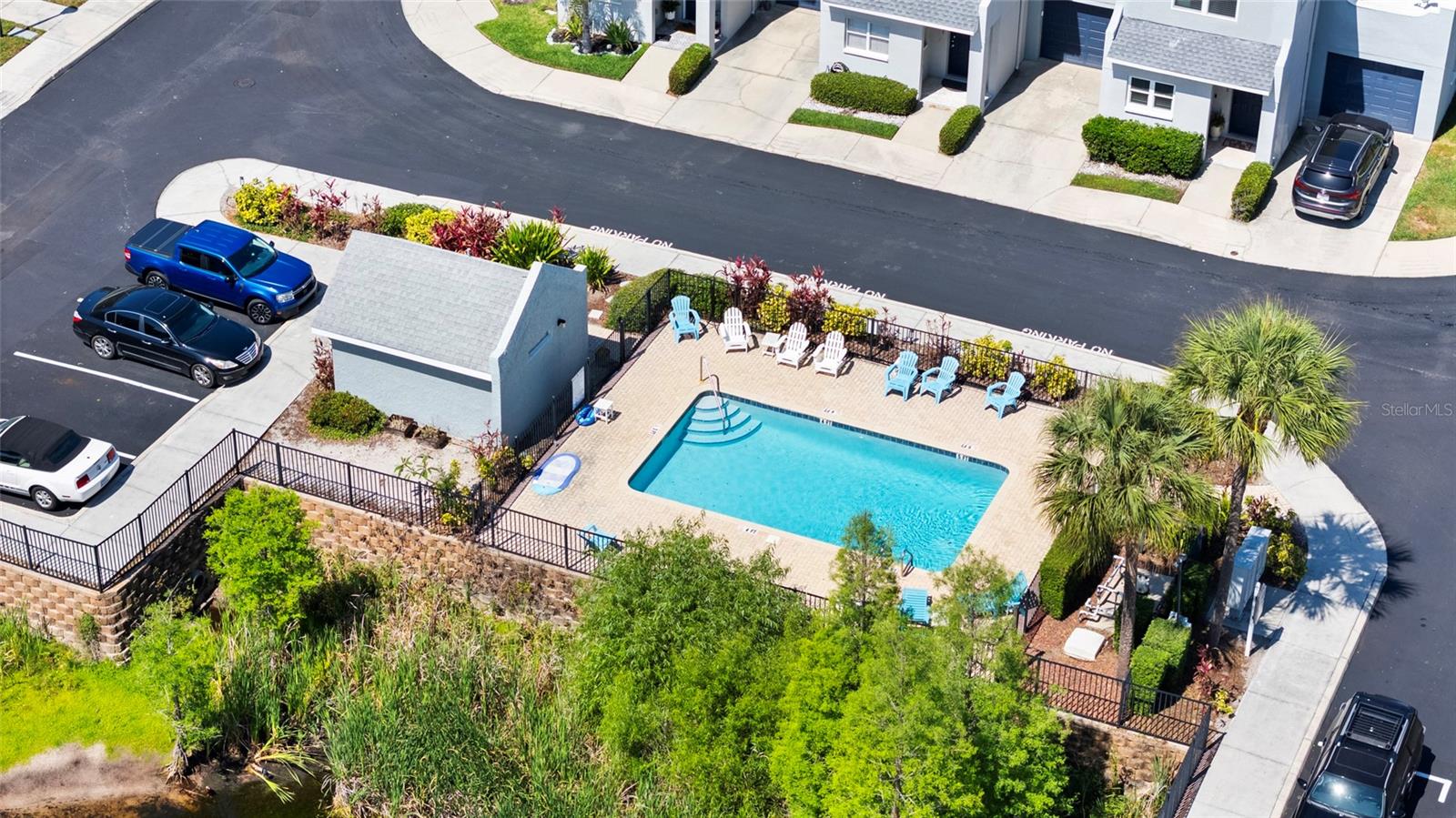 WESTSHORE TWNHMS - Residential