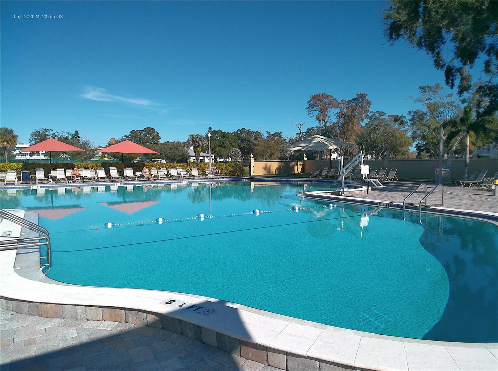 ON TOP OF THE WORLD - Residential