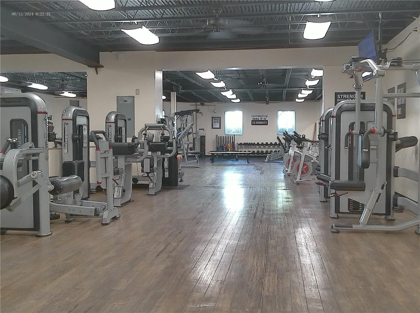 ON TOP OF THE WORLD - Residential