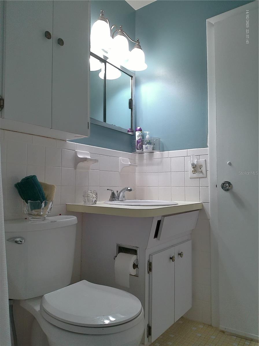 ON TOP OF THE WORLD - Residential