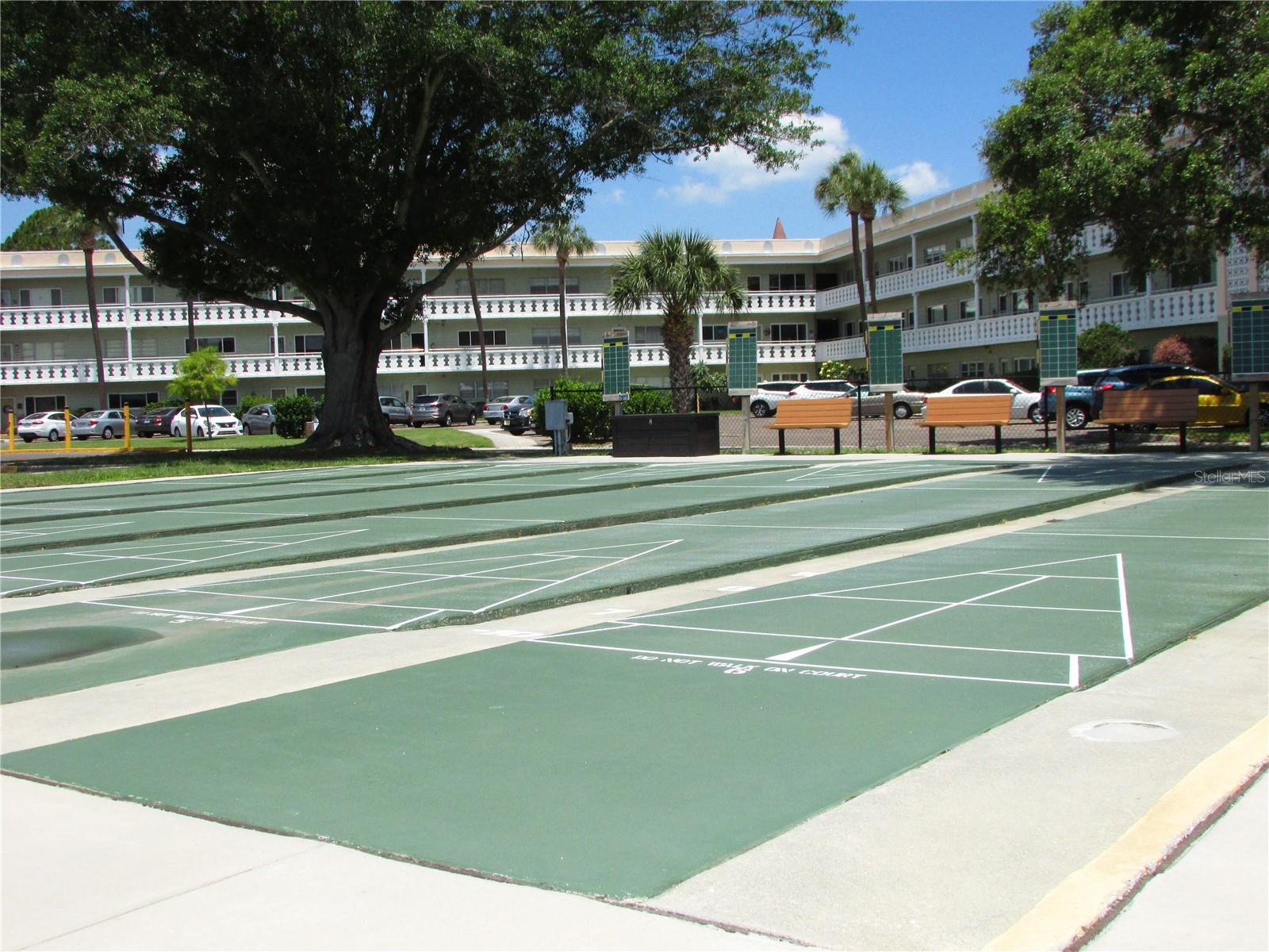 ON TOP OF THE WORLD - Residential