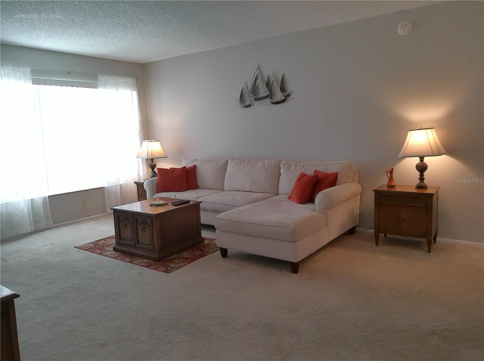 ON TOP OF THE WORLD - Residential