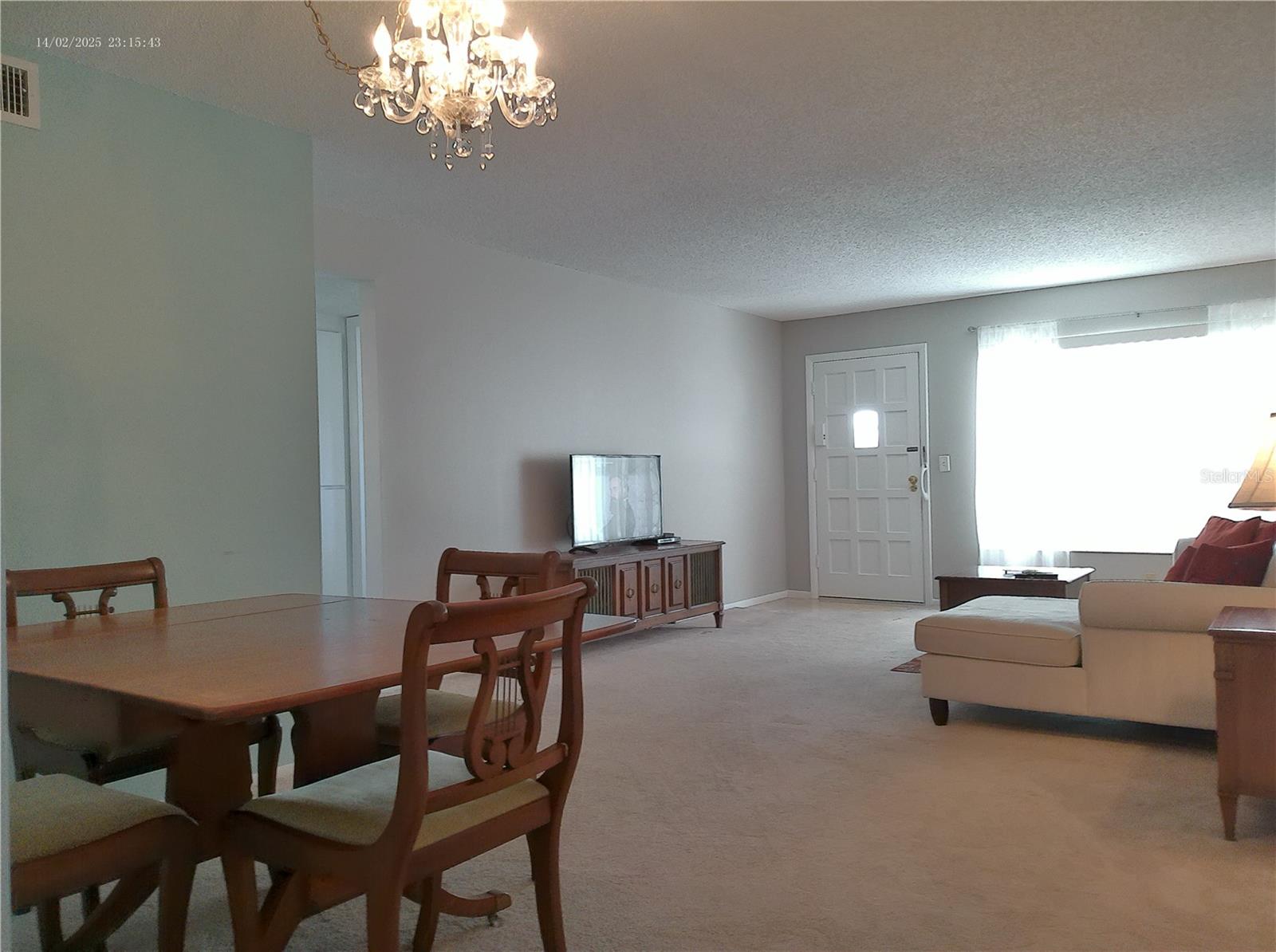 ON TOP OF THE WORLD - Residential