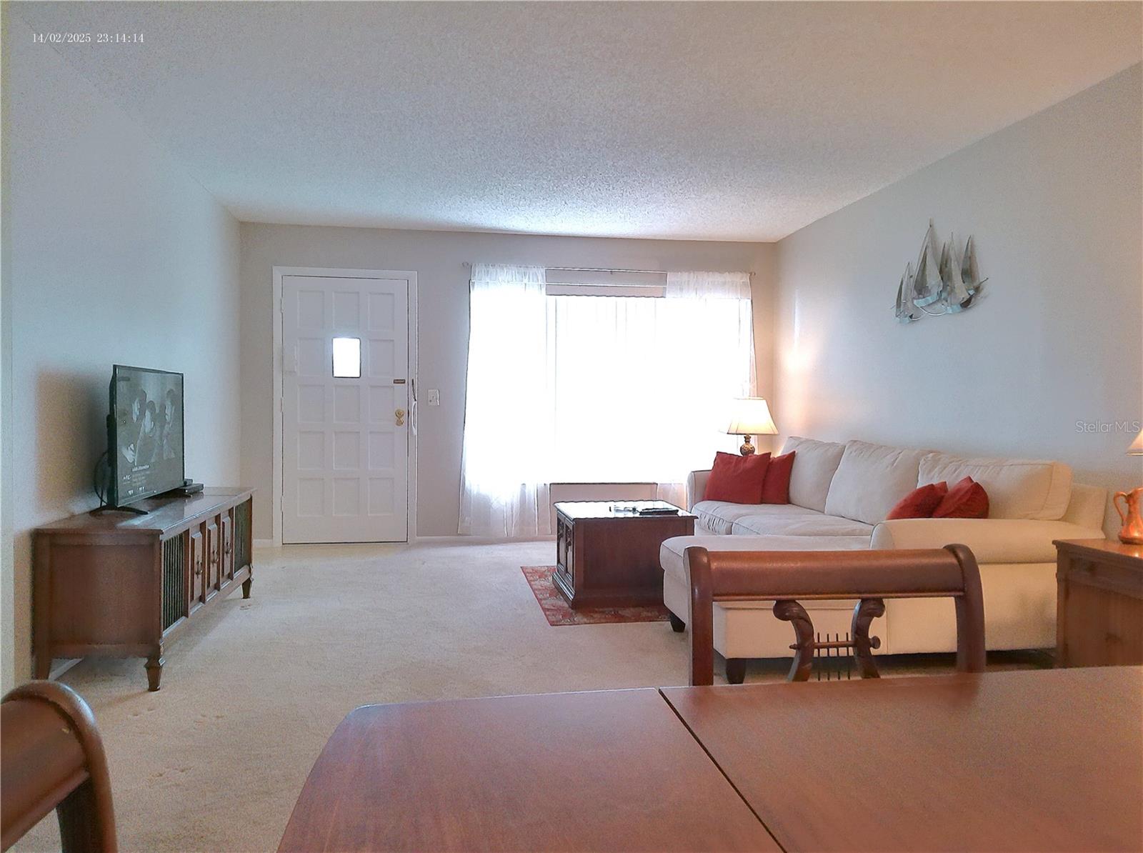 ON TOP OF THE WORLD - Residential