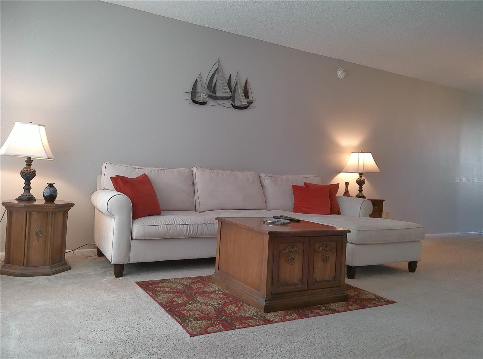 ON TOP OF THE WORLD - Residential