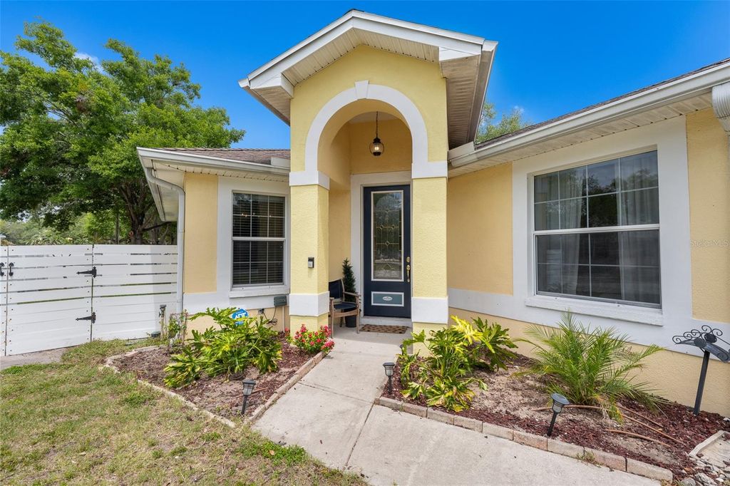 Photo of 3217 W Bay Avenue, Tampa, FL 33611 (MLS # TB8501442)