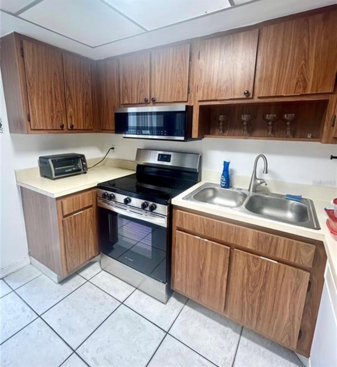 LAS BRISAS VILLAS - Residential