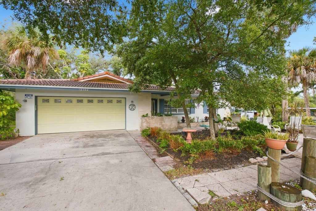 Photo of 12382 143rd Street, Largo, FL 33774 (MLS # TB8552600)