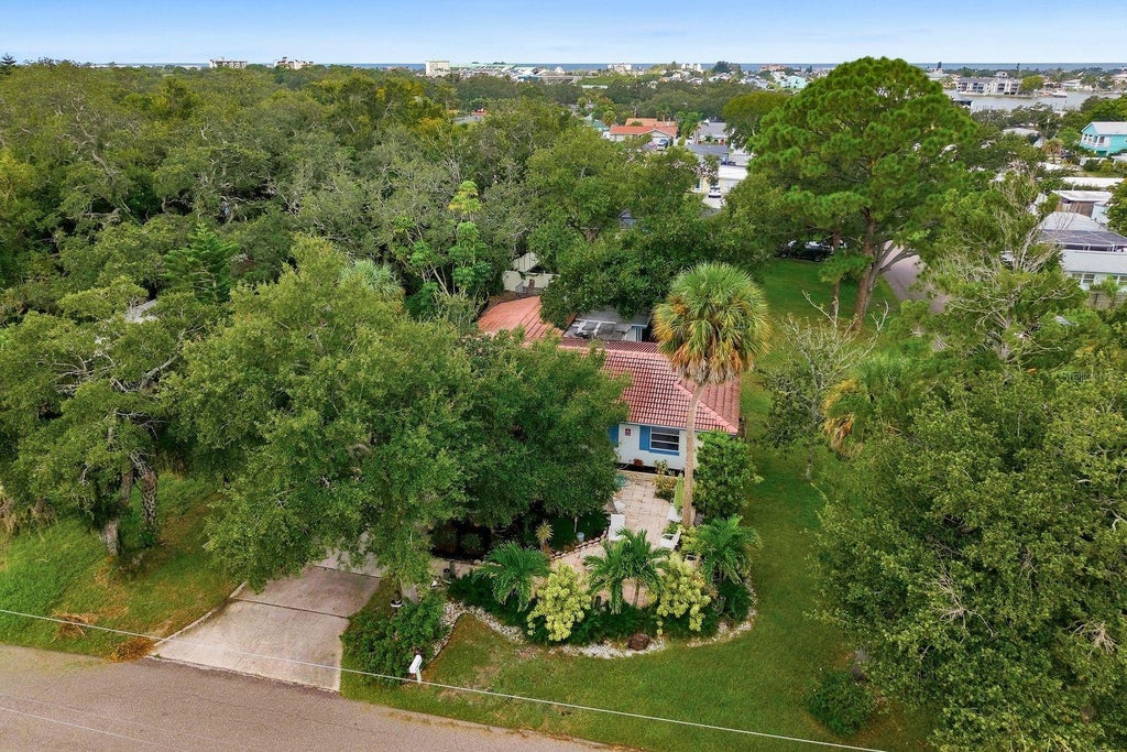 Photo of 12382 143rd Street, Largo, FL 33774 (MLS # TB8552600)