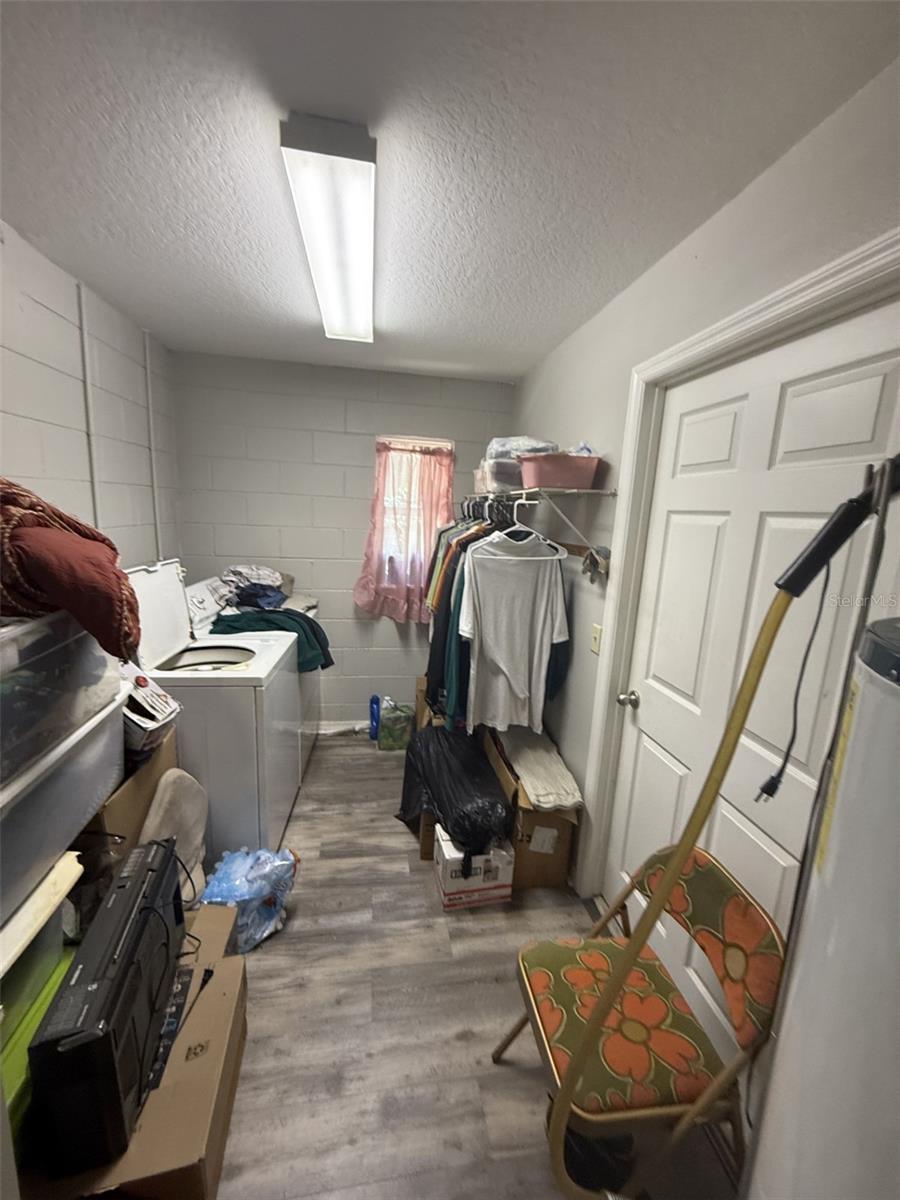 COX BLK 143 DELAND - Residential